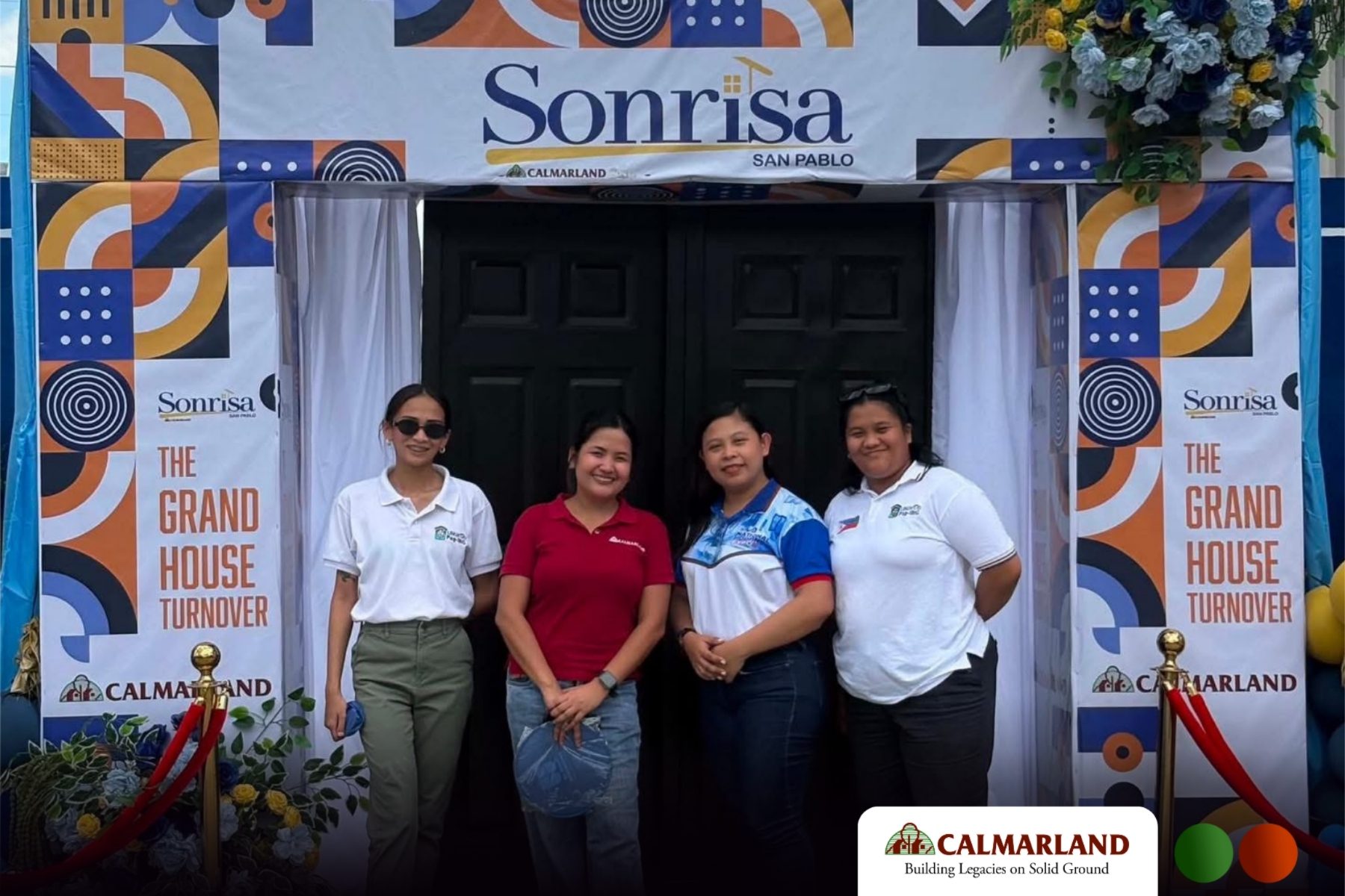 Homeowners celebrating at Sonrisa San Pablo